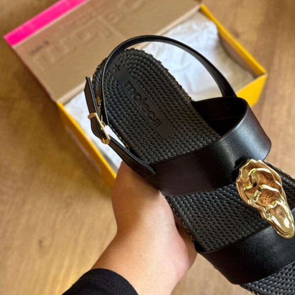 Sandália Moleca Detalhe Dourado no Cabedal 5447.526 - Imagem 4