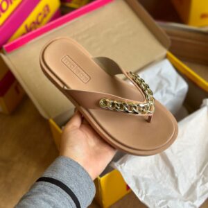 Sandália Moleca Detalhe Dourado 5489.111