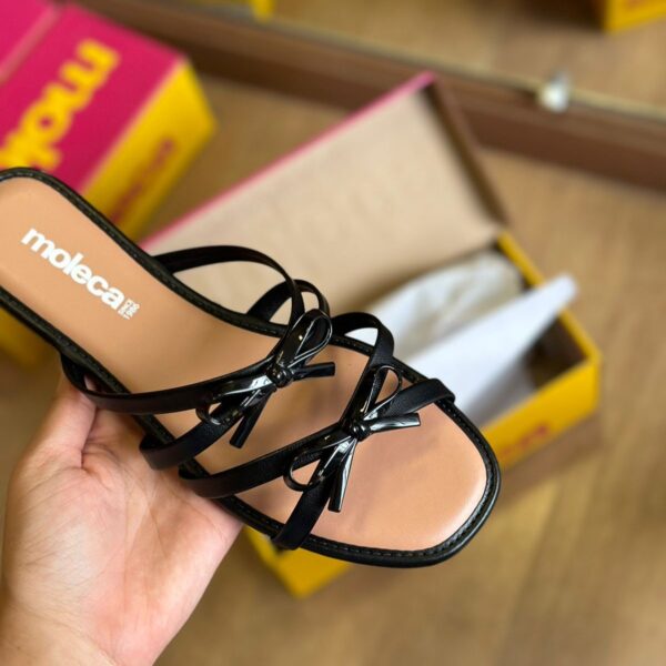 Sandália Rasteira Moleca Flat com Detalhe de Laço 5435.548 - Imagem 3