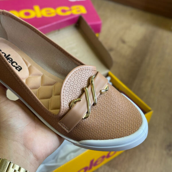 Sapatilha Moleca Detalhes Finos em Dourado 5109.796 - Imagem 3