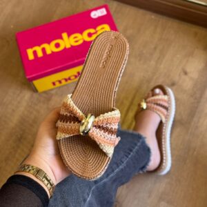 Rasteira Moleca Detalhe Dourado Circular 5447.525