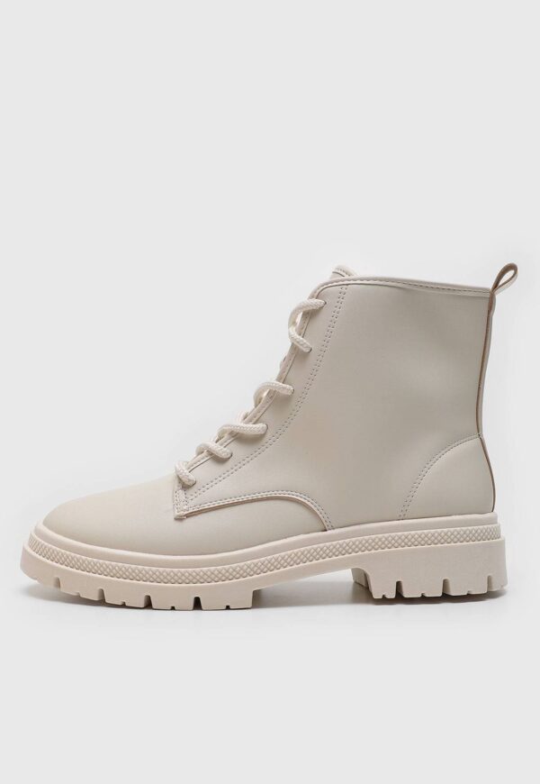 Bota Tratorado Moleca Lisa Preta | Off-White | Marrom - Imagem 2