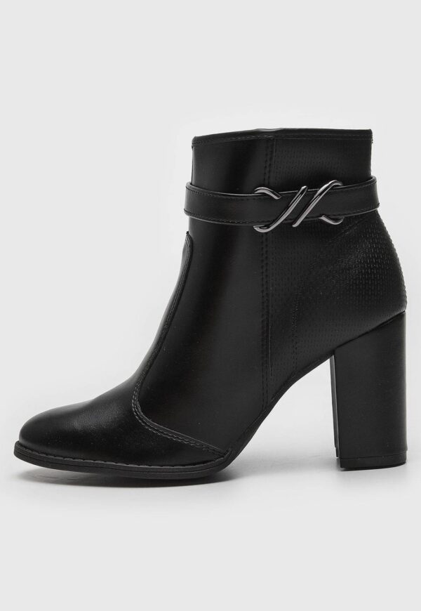 Bota Moleca Cano Curto Preta