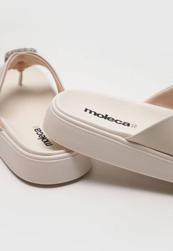 Rasteira Moleca Aplicação Hotfix Off-White - Imagem 4